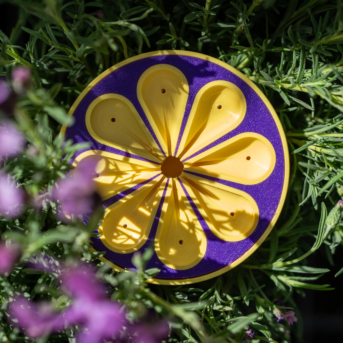 Petal Bee Bath